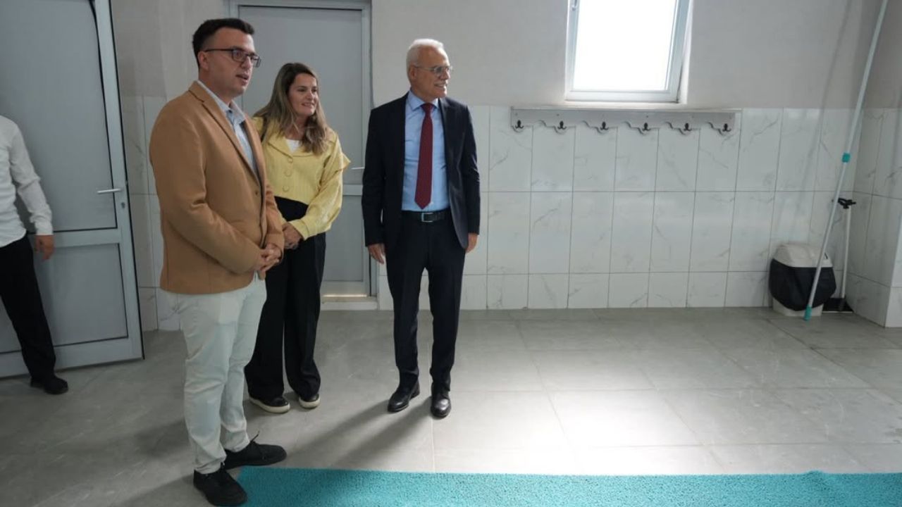 Zekeriya Arslantürk 2 Nolu Yüzme Havuzu’nu Denetledi