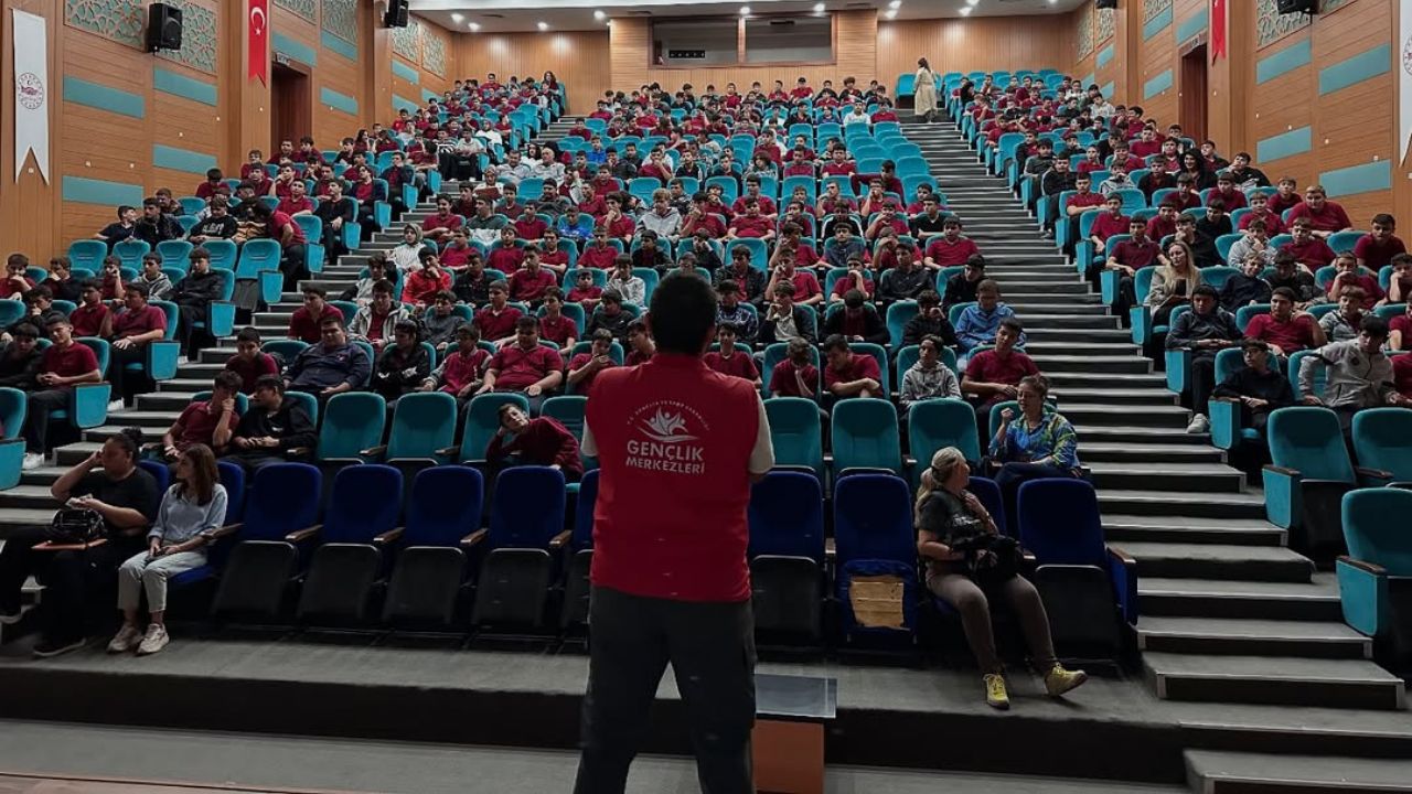 Düzce Gençlik Merkezi, Liselilerle Buluşuyor