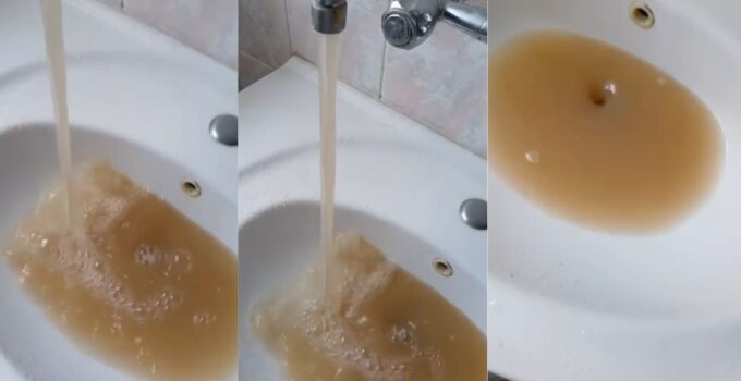 Sarıçökek Köyü’nde Her Yağmurda Musluklardan Çamur Akıyor