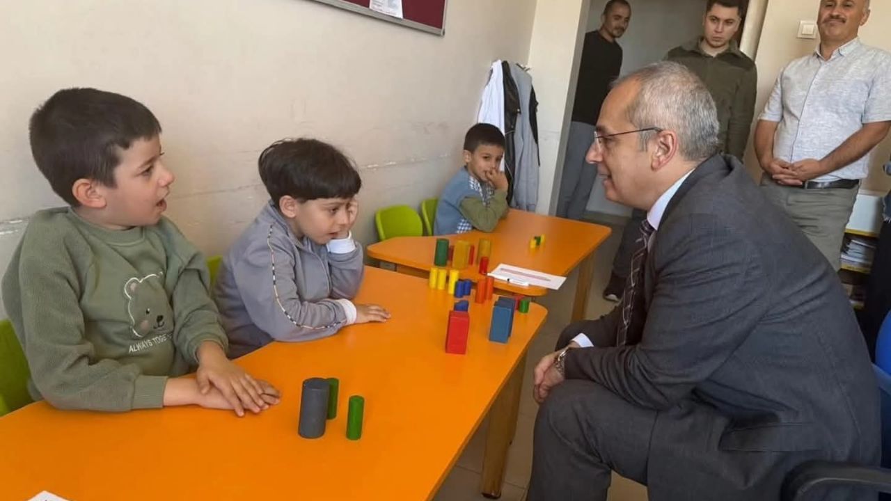 Akçakoca Kaymakamı Deniz Pişkin’den Özel Öğrencilere Ziyaret