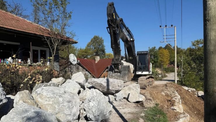 Kaynaşlı Dipsizgöl Köyü’nde Heyelan Tehlikesine Karşı Önlem Alındı