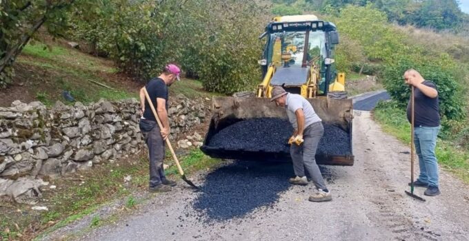 Balatlı Köyü Yollarında Bakım ve Onarım Çalışmaları Sürüyor