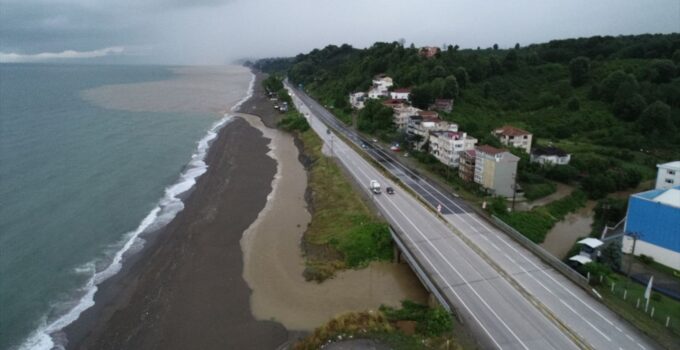 Düzce ve Ereğli Bölgelerinde Yol Çalışmaları Sürücüleri Uyarıyor