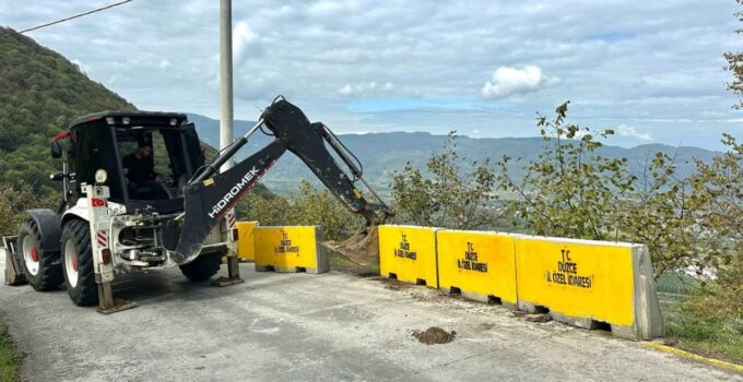 Gölyaka’da Yol Güvenliği Güçleniyor Beton Bariyerler Yerleştirildi