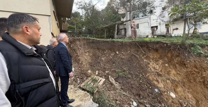 Akçakoca’da Toprak Kayması İncelemesi Vatandaşın Sorunları Yerinde Dinlendi