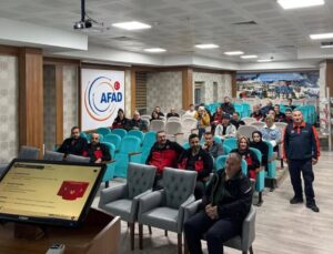 KIZILELMA Arama Kurtarma Ekibi AFAD Eğitimlerini Tamamladı
