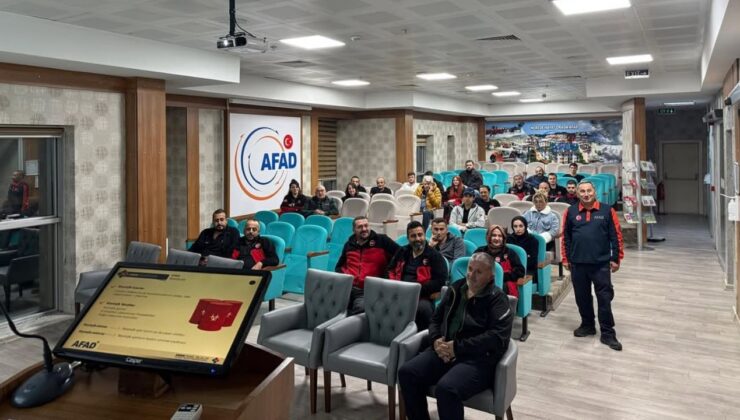 KIZILELMA Arama Kurtarma Ekibi AFAD Eğitimlerini Tamamladı