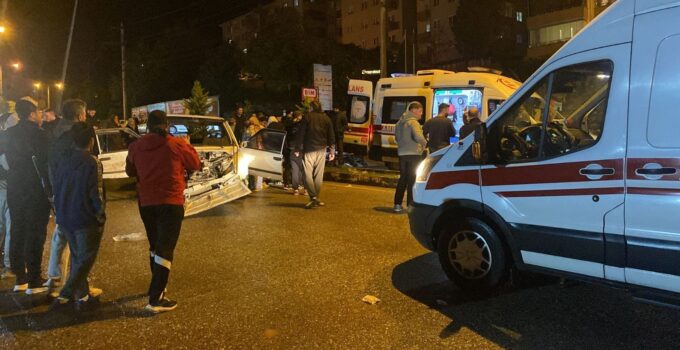 Akçakoca’da Feci Kaza: Araç Kullanılamaz Hale Geldi