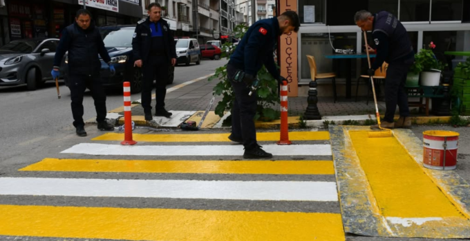 Akçakoca’da Yaya Geçitlerinde Düzenleme Çalışması Başladı