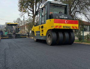 Çalılık Köyü’nde Sıcak Asfalt Çalışmaları Devam Ediyor