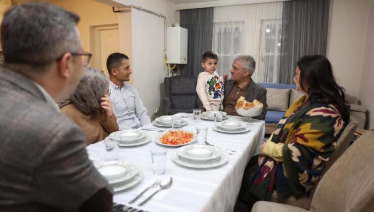 Ramazan’da Devlet ve Millet Aynı Sofrada