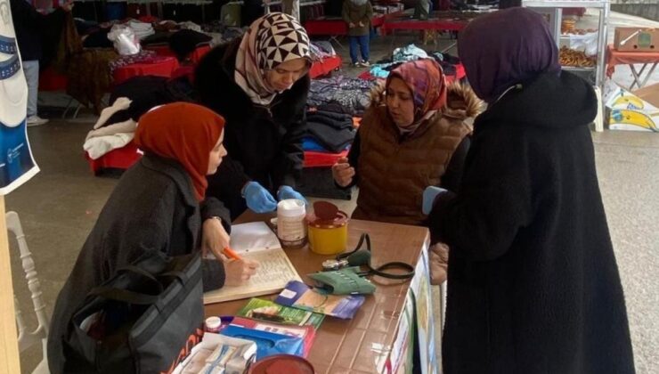 Çilimli’de Dünya Kanser Günü Farkındalık Standı Kuruldu