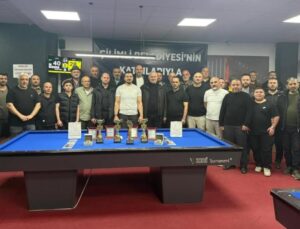 Çilimli’de Bilardo Heyecanı: Başkan Yıldız Sporcuları Yalnız Bırakmadı