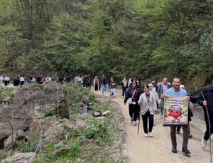 Akçakoca’da Doğa Yürüyüşü: 110 Kişi Doğayla Buluştu