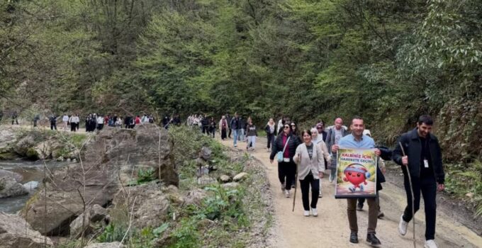 Akçakoca’da Doğa Yürüyüşü: 110 Kişi Doğayla Buluştu